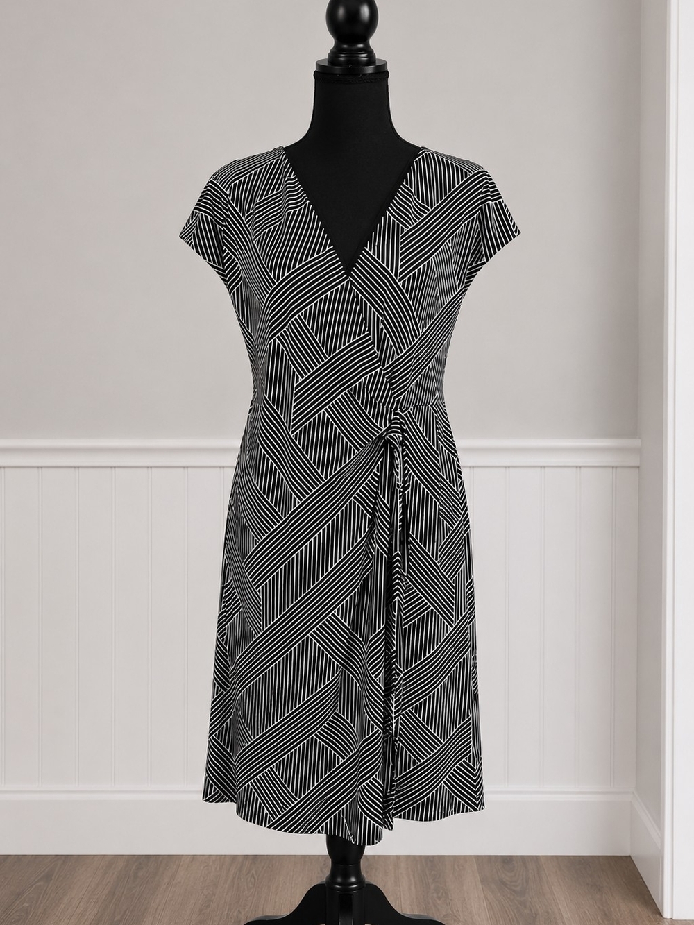 Ann Taylor Black & White Patterned Faux Wrap Dress